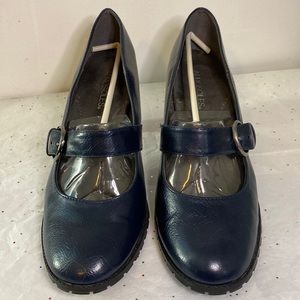 Navy Blue Mary Jane size 10 heels with buckle strap. Like New